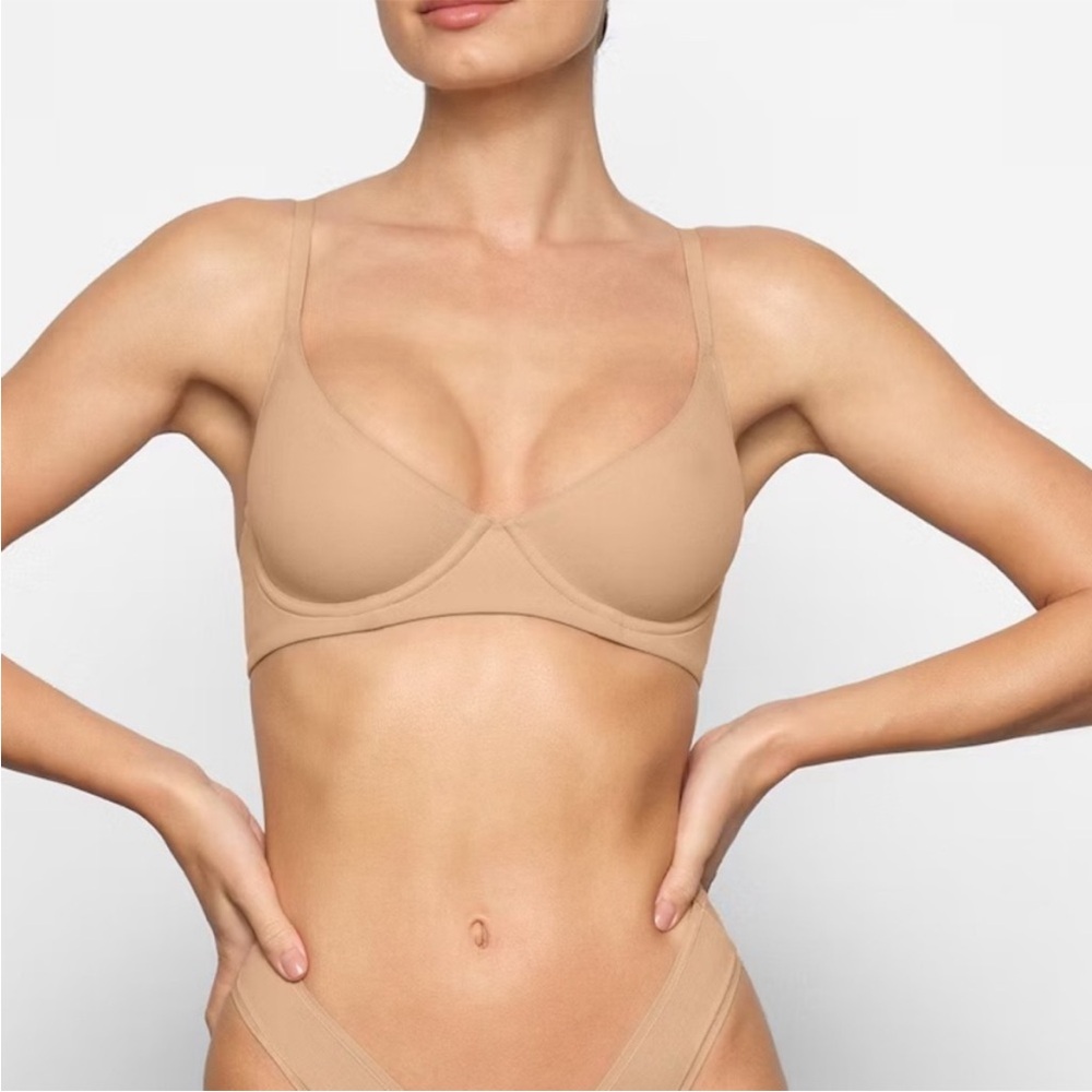 SKIMS Nude Underwire Scoop Bra